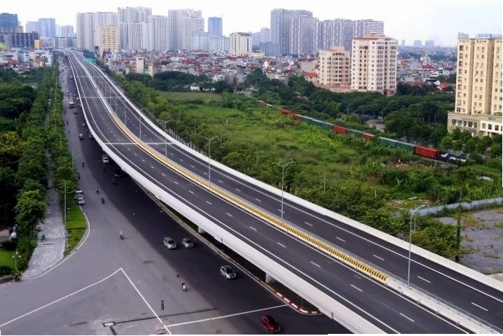 Hạ tầng giao thông quận Bắc Từ Liêm khá đồng bộ, tạo sự kết nối.