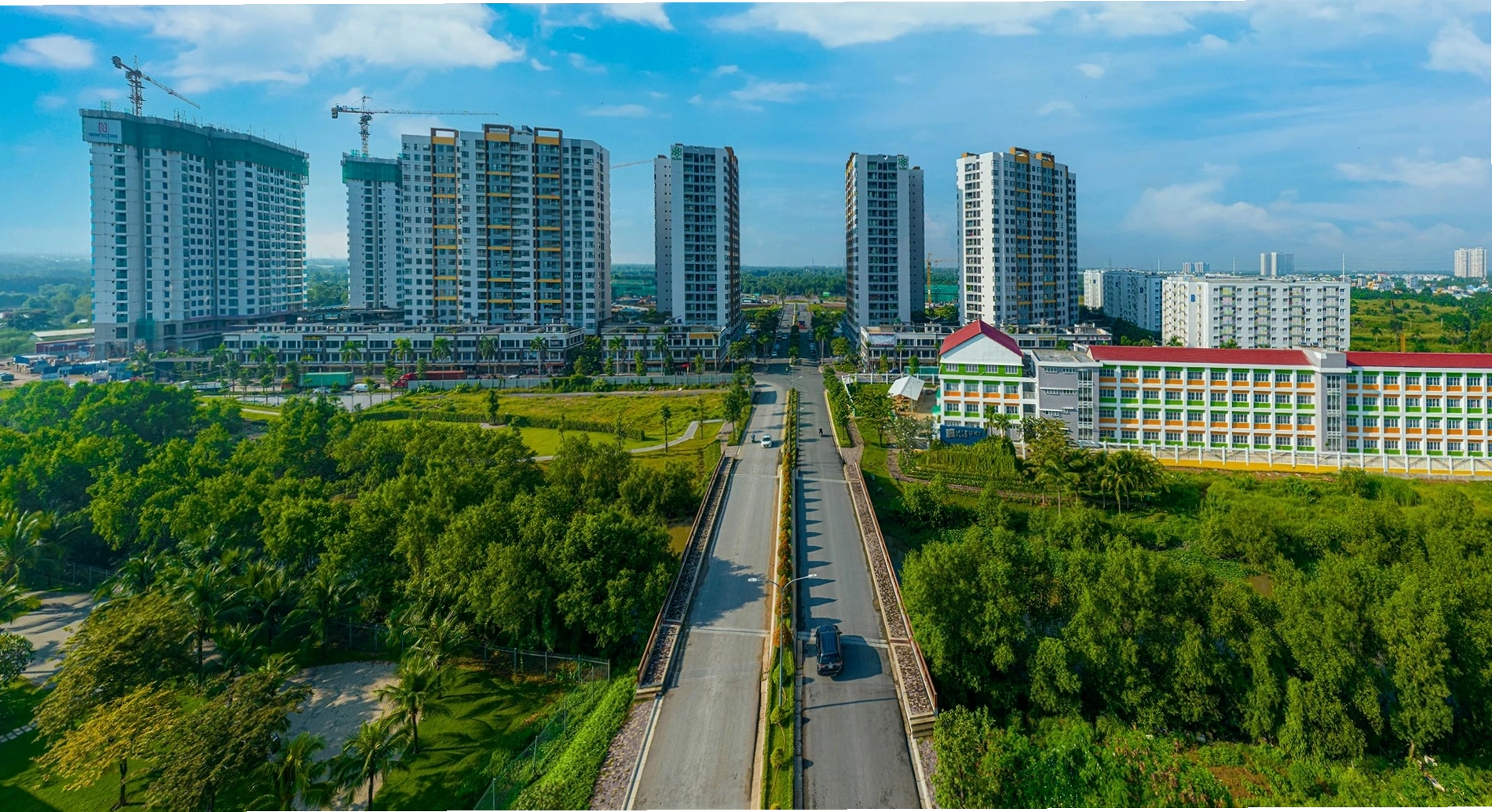 Không gian sống xanh ngát tại khu đô thị Mizuki Park.