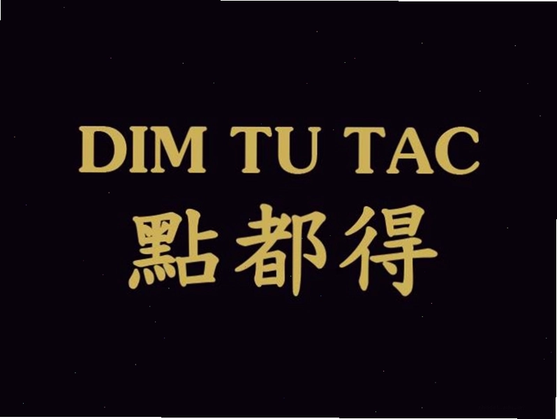 Khu vực mỹ phẩm đa dạng tại Hùng Vương Plaza