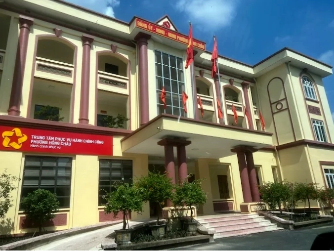 Trụ sở Trung tâm phục vụ hành chính công và UBND phường Hồng Châu, thành phố Hưng Yên